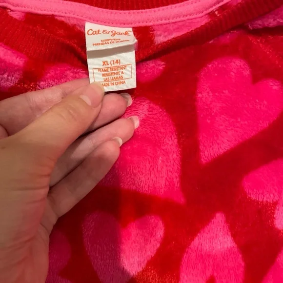 Cat & Jack Red and Pink Heart Pajama Set - Picture 5 of 5